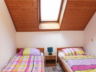 Schlafzimmer mit 2 Einzelbetten