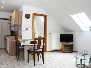 Wohnküche mit Esstisch