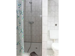 Bad mit Dusche / WC