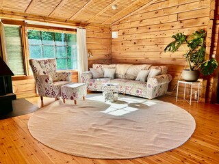 heller offener Wohnbereich