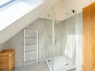 Badezimmer mit Tageslicht