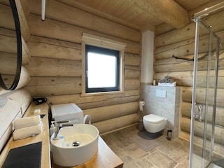 Gäste WC mit Dusche EG