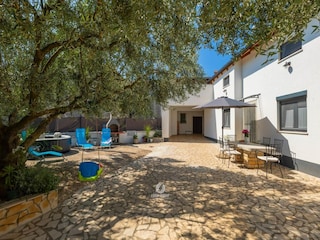 Ferienhaus Peruški Außenaufnahme 3