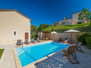 Ferienhaus Beram Außenaufnahme 6