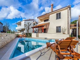 Ferienhaus Pula Außenaufnahme 12