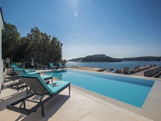 Villa Pješčana Uvala Buitenaudio-opname 7