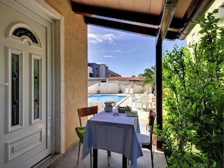Appartement Ližnjan Buitenaudio-opname 6