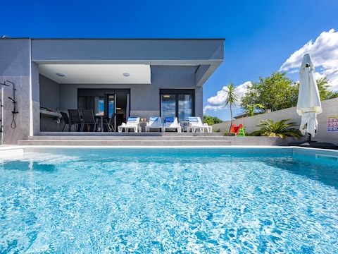 Casa de vacaciones Villa Mia con piscina privada