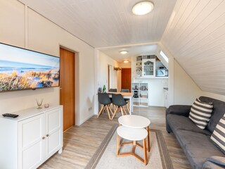 Blick von der Terasse zum Küchenbereich