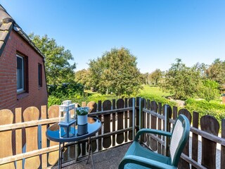 Blick über den Garten und der Marsch