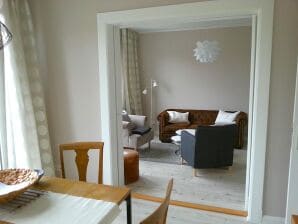 Haus MeerZeit 2 - Ferienwohnung 2 Zimmer mit Balkon und Garten