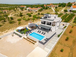 Villa Katarina with pool and jacuzzi