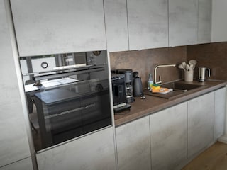 Voll ausgestattete Küche