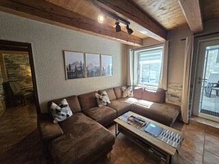 Wohnbereich mit Terrassenausgang