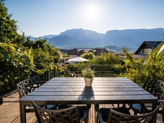 Chalet Girlan Outdoor Recording 3