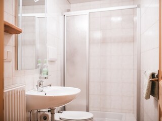 Badezimmer 2 mit Dusche