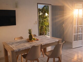 Wohn- Esszimmer - Erdgeschoss links