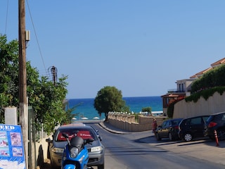 Die Straße zum  Strand