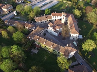 Luftaufnahme der Burganlage