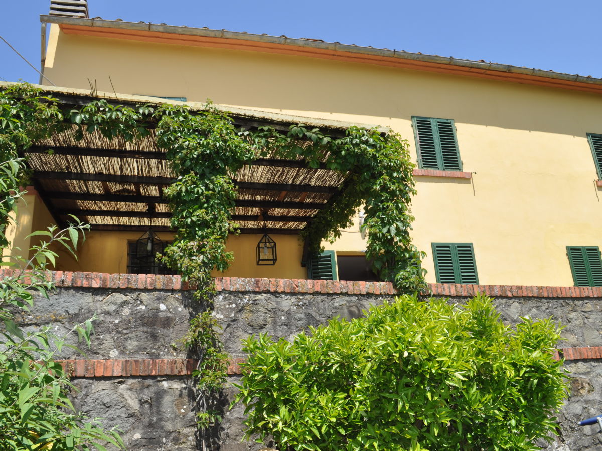 Suseite Haus mit Pergola