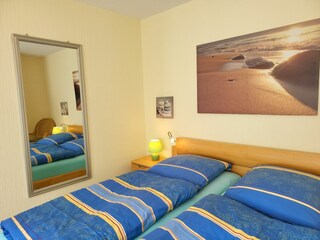 Schlafzimmer mit Doppelbett