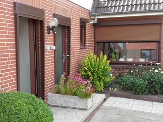 Eingänge Wohnungen 2+3