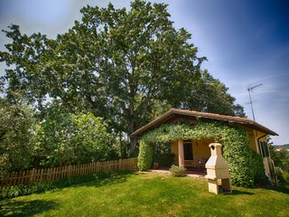 Casa Rosa mit überdachter Terrasse und Grill