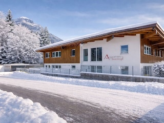 F0609F9B-8E41-4EE0-81E6-9B90CD9D666D