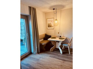 Privater Zugang zu Garten und Terrasse.