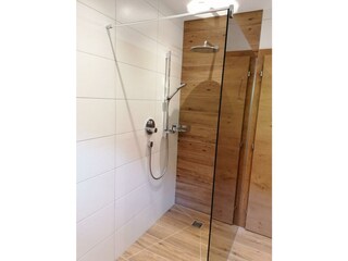 Vorderbrandach_Reith i.A._Alpbachtal_Dusche