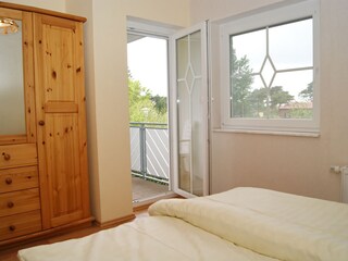 SZ mit Zugang zum Balkon