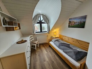 Schlafzimmer 2