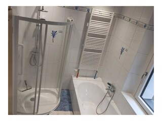 Badezimmer 1  im Erdgeschoss