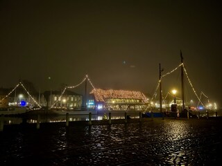 Angrenzender Neustädter Hafen im Januar im Nebel
