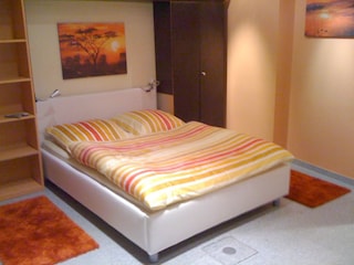 Schlafzimmer 4