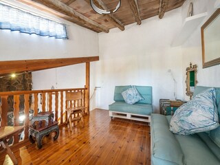 Villa Santa Maria del Camí Caratteristiche 35