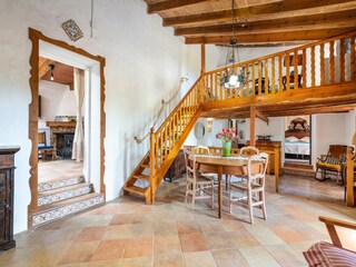 Villa Santa Maria del Camí Caratteristiche 37