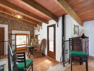 Villa Santa Maria del Camí Caratteristiche 39