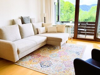 Wohnzimmer mit Blick auf die Berge