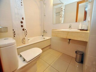 Apartamento Roses Características 14