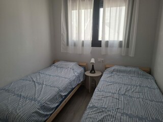 Schlafzimmer mit 2 Einzelbed (2 stuck; 90x200 cm)