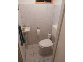 separates WC (wird erneuert bis Mitte 03/2026)