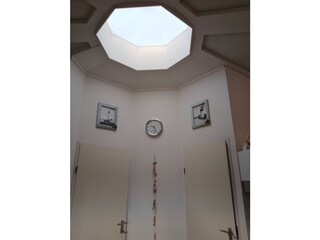 tolle Lichtkuppel im Wohnzimmer