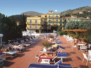 Apartment Pietra Ligure Außenaufnahme 2