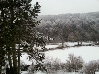 Der Garten im Winter_b_Blick auf die Auwiesen