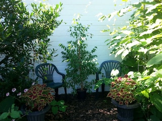 einer der Plätze für Gespräche zu zweit