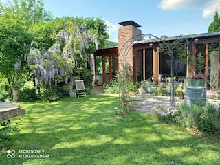 Der Garten im Frühjahr_e_Der Duft des Blauregens f