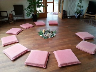 Praxis_Sitzkreis zur Meditation
