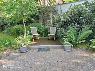 Der Garten im Frühjahr_b_Platz für ein Tête-à-Tête