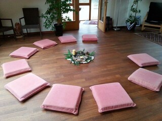 Praxis_Sitzkreis zur Meditation